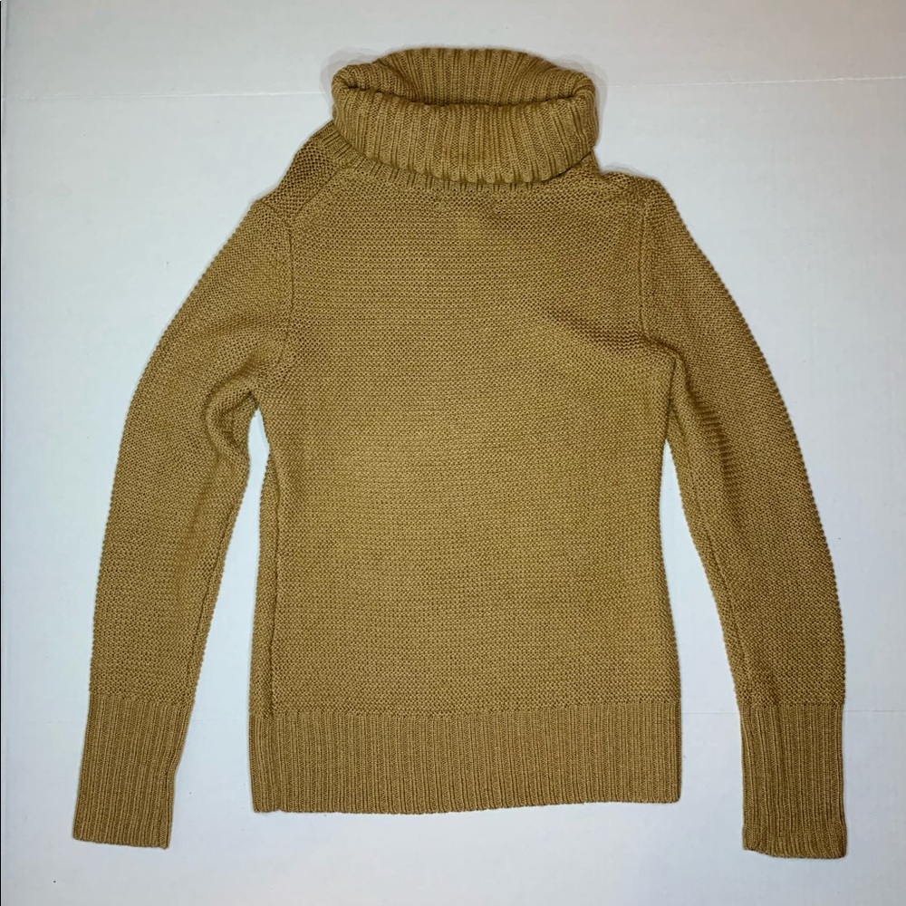 Banana Republic turtleneck